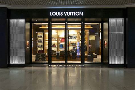 Louis Vuitton Tel Aviv Store in Tel Aviv, Israel 